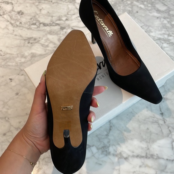 Size 8 black pumps - Picture 3 of 4